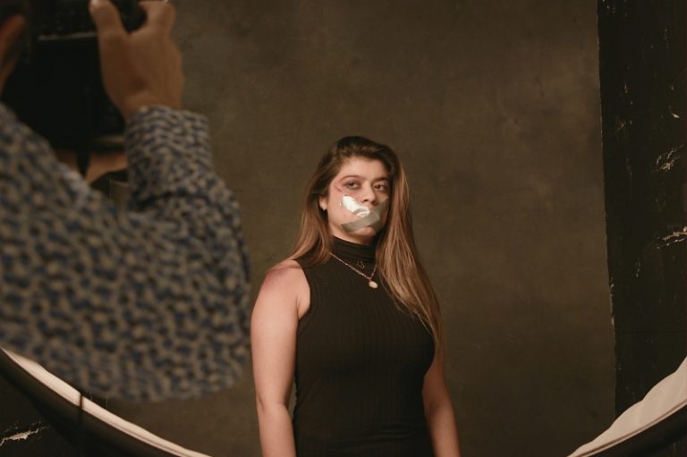 Panel: Burning Voice: Starke Stimmen gegen Gewalt an Frauen